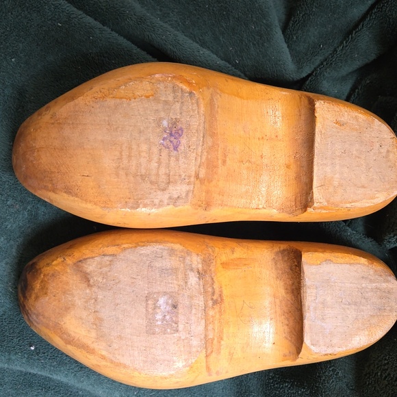 Dutch wooden clogs - Picture 3 of 4